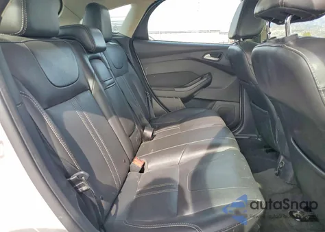 2013 Ford Focus Titanium из США, поврежденный, VIN 1FADP3N29DL211104